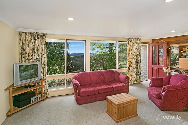 11 Maple Gr, Wentworth Falls, NSW 2782