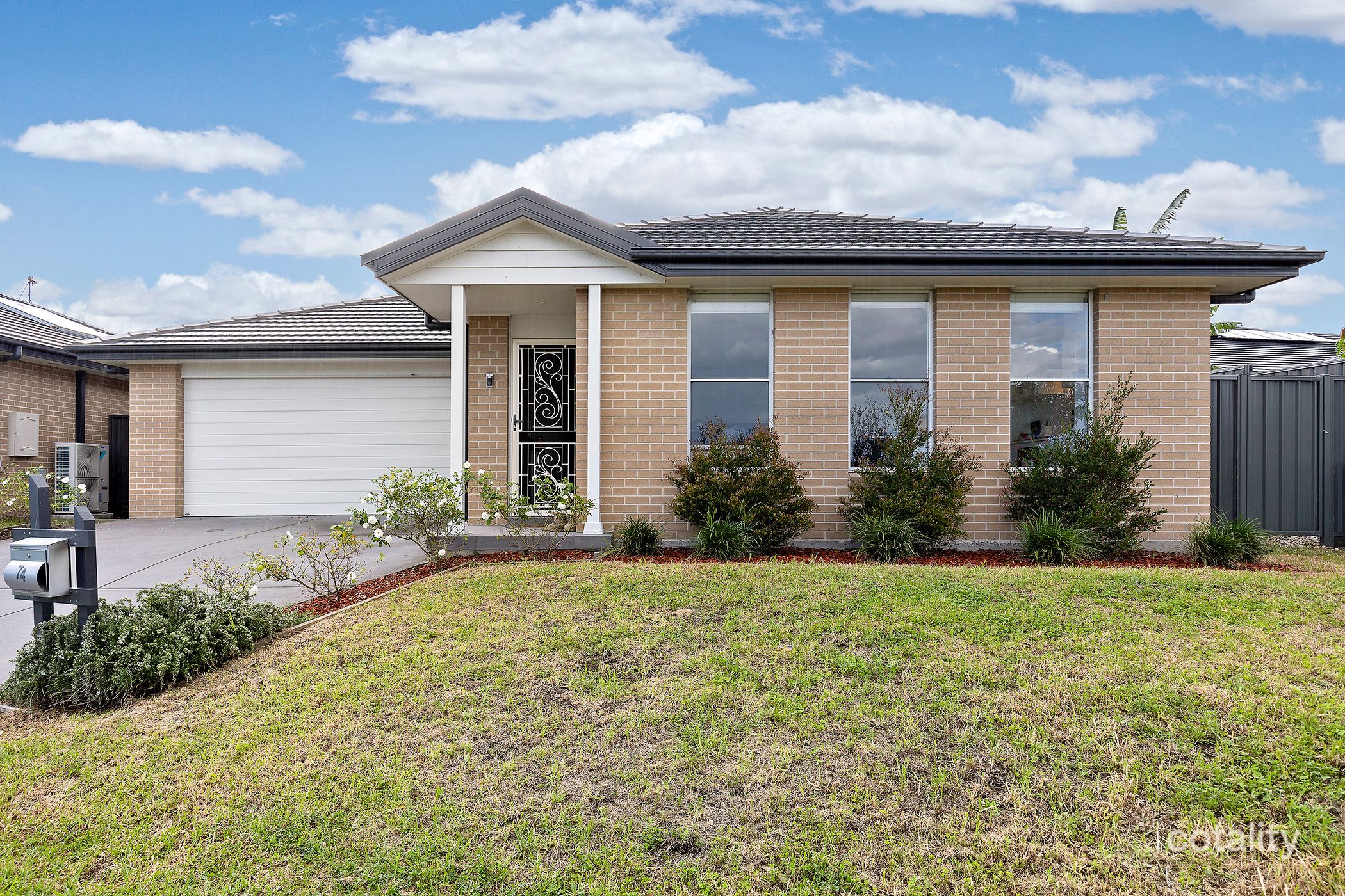 74 Portland Dr, Cameron Park, NSW 2285