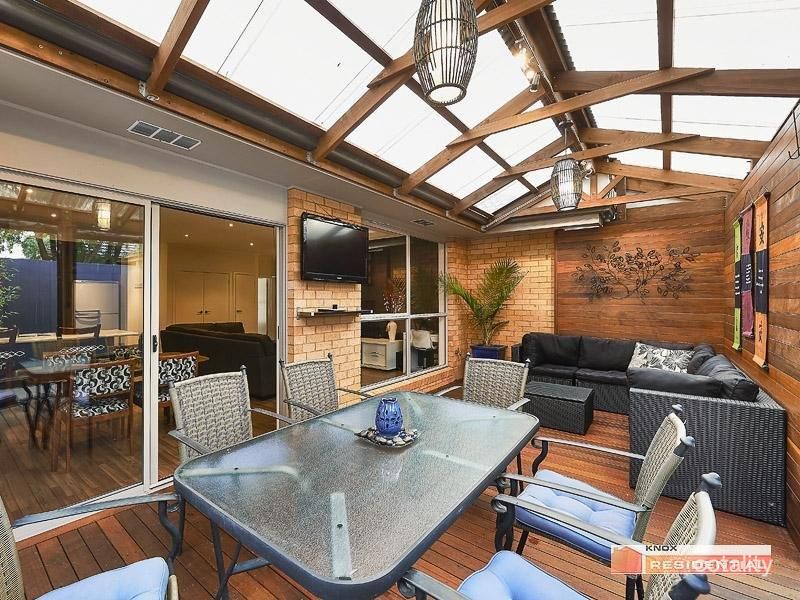 2/21 Ross St, Ferntree Gully, VIC 3156