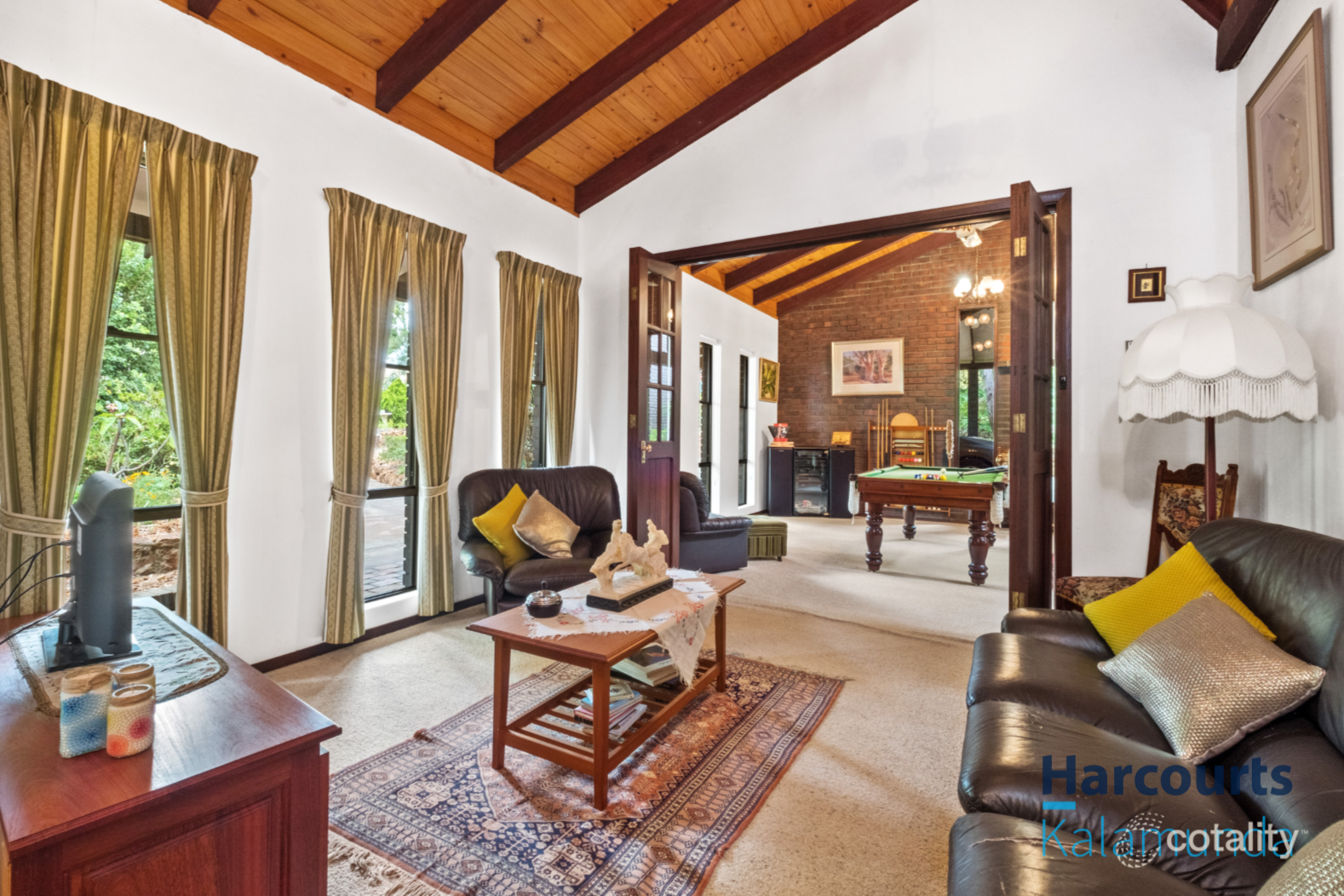 50 Gladys Rd, Lesmurdie, WA 6076