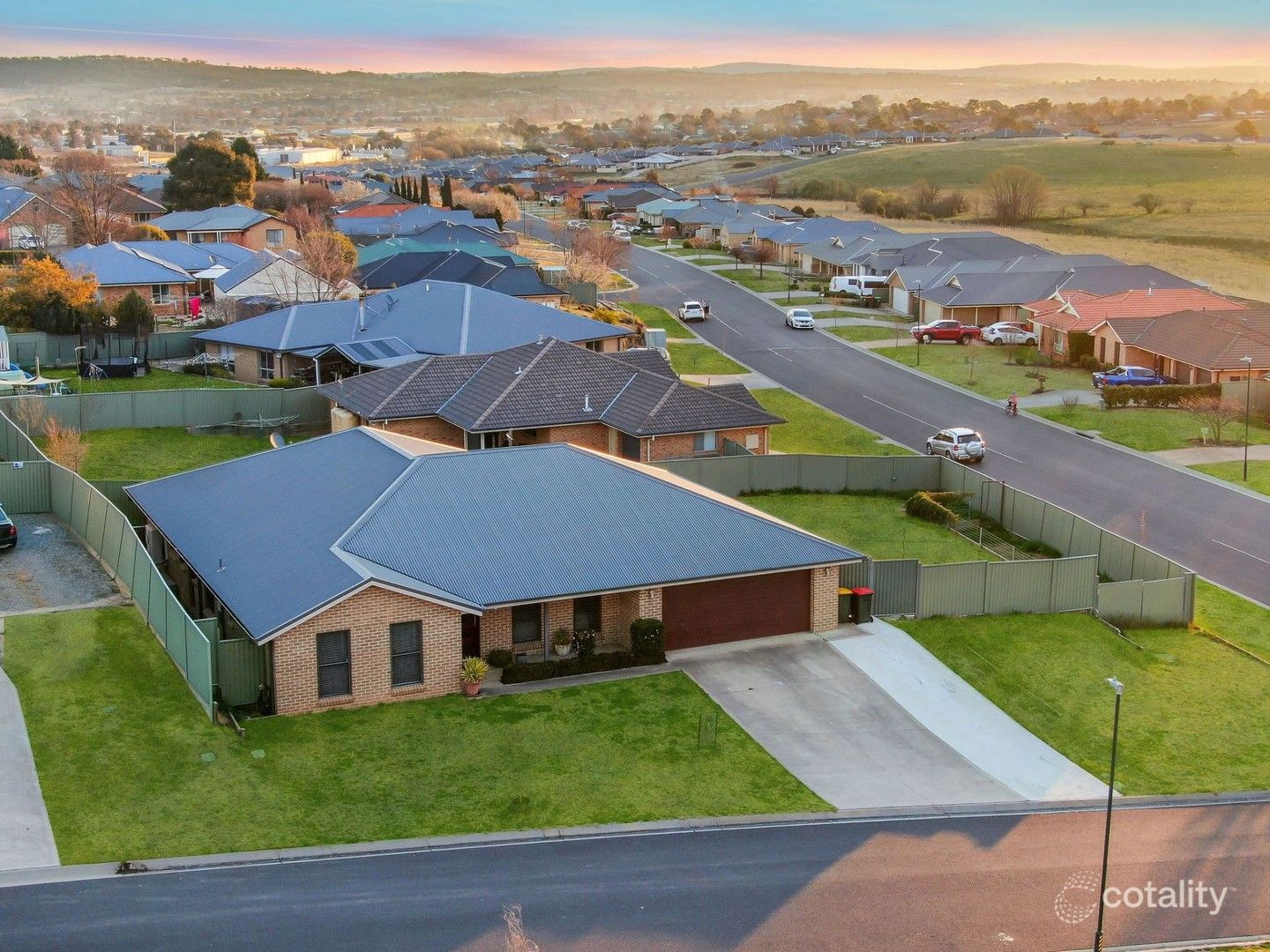 1 Topaz Ct, Kelso, NSW 2795