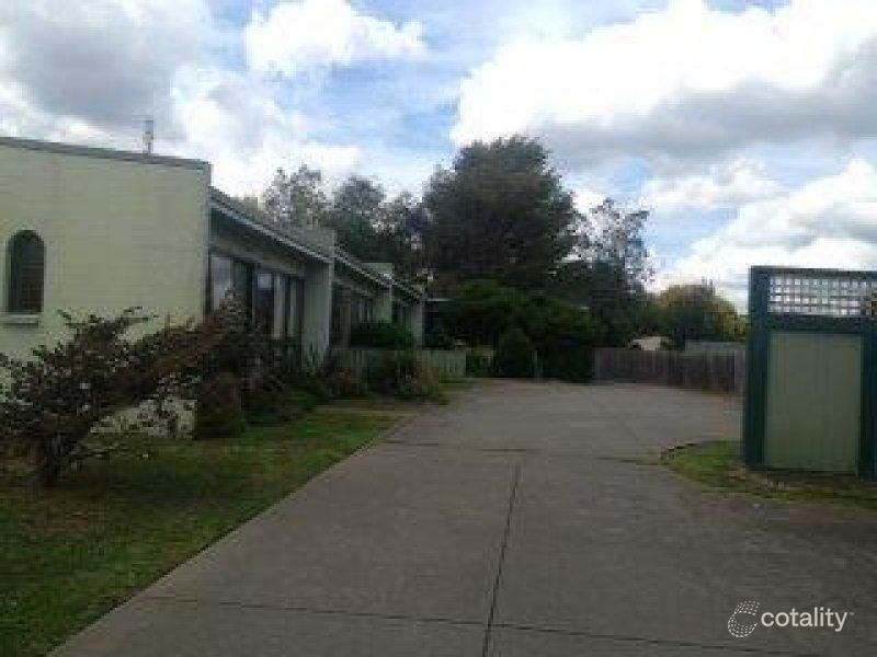 2/31 Worcester Rd, Gisborne, VIC 3437