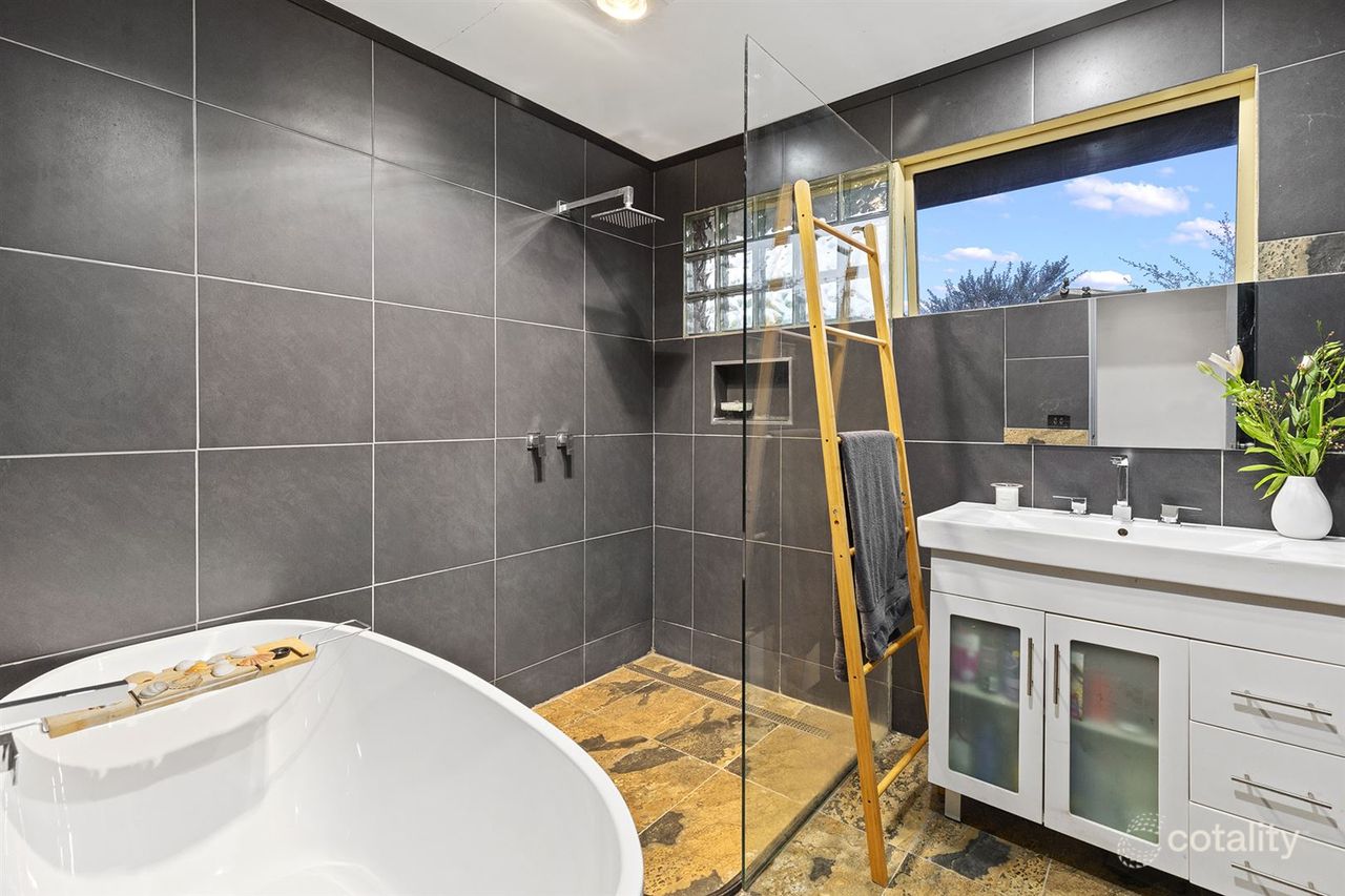 81 Dandelion Dr, Rowville, VIC 3178