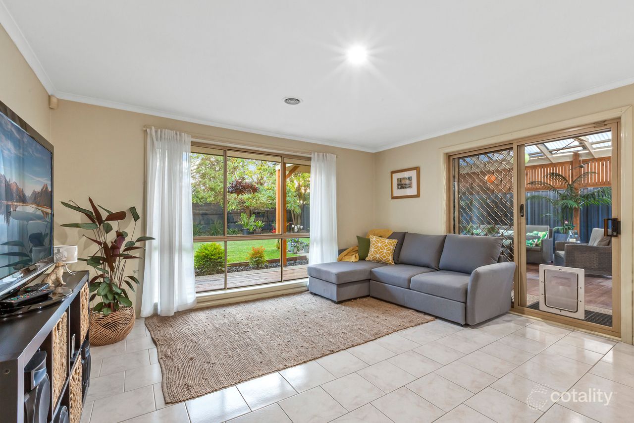 8 Joseph Dr, Hillside, VIC 3037