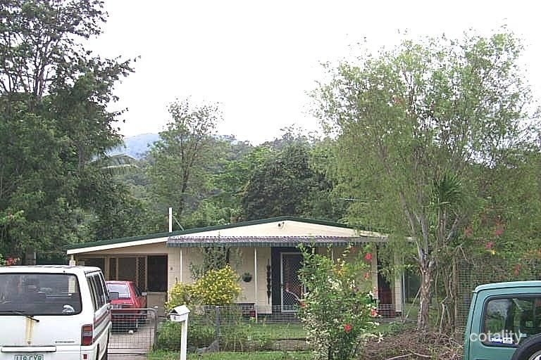 8 Penda Cl, Manoora, QLD 4870