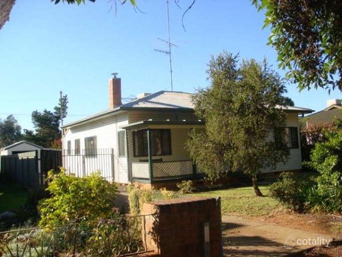 77 Maiden Ave, Leeton, NSW 2705