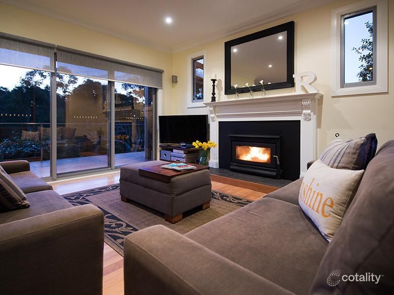 11 Tenth St, Hepburn Springs, VIC 3461