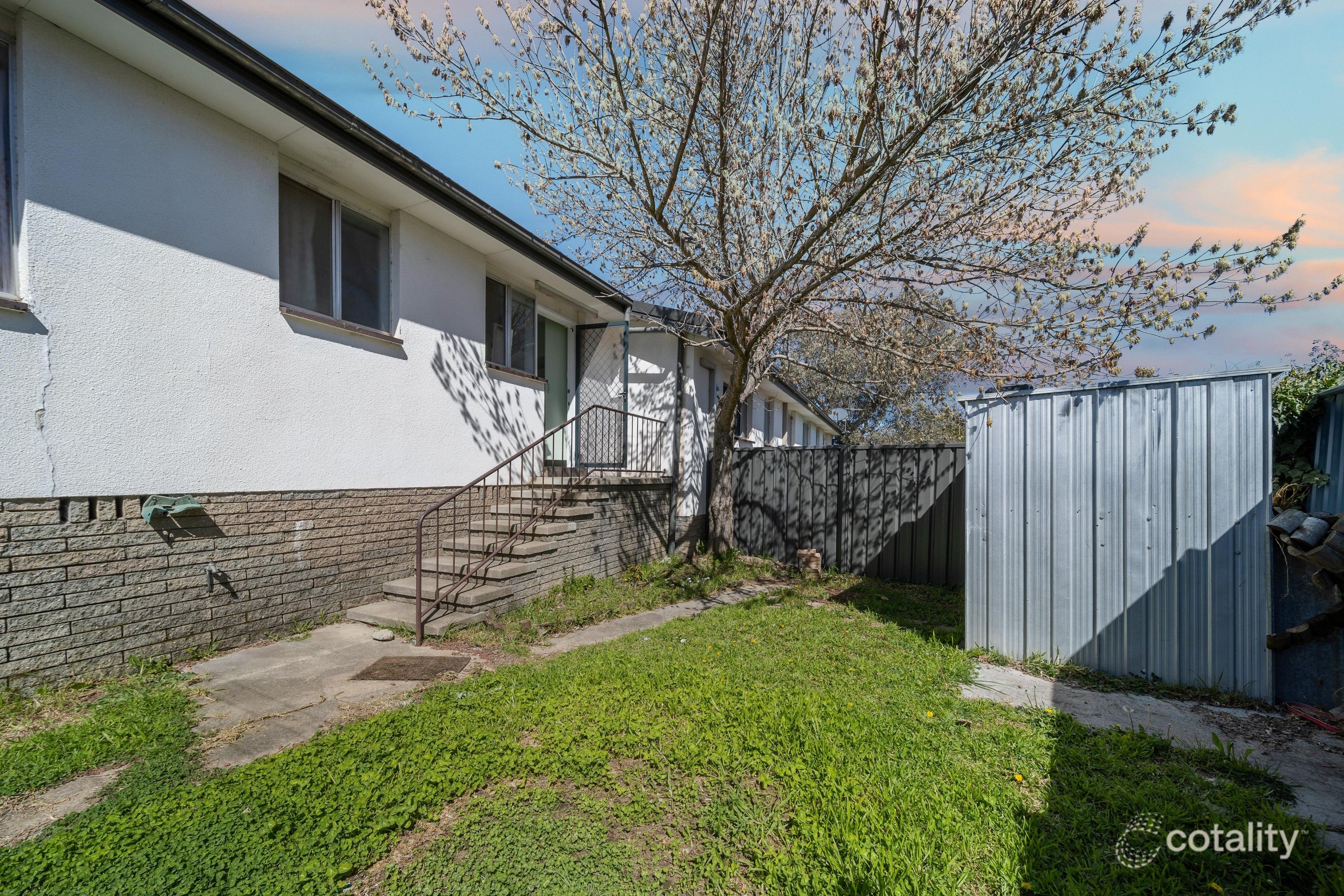 2/16 Wilgabar Way, Karabar, NSW 2620
