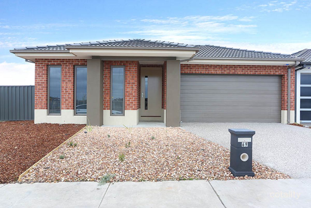 69 Horizon Bvd, Greenvale, VIC 3059