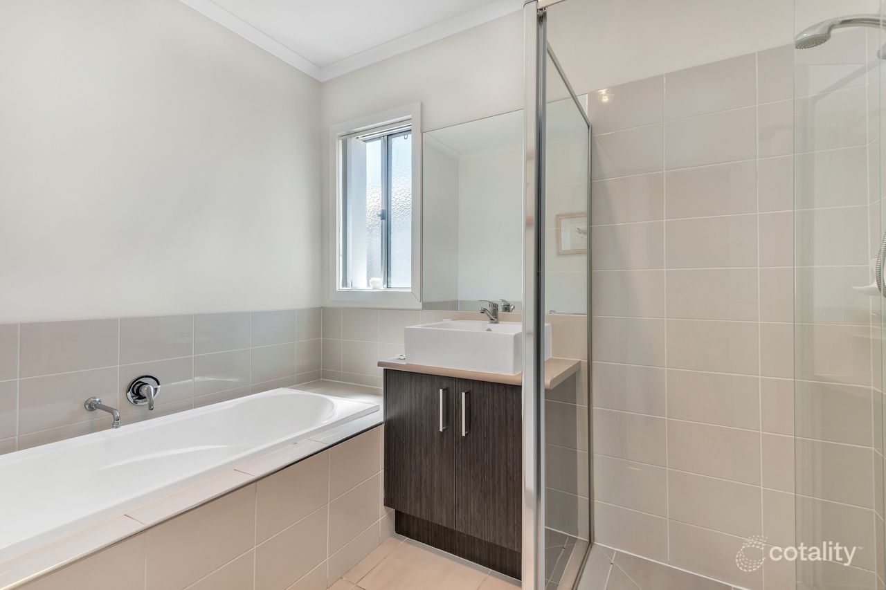 11 Tannin Way, Waurn Ponds, VIC 3216