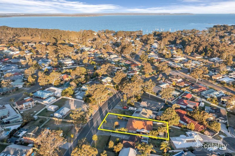 13 Callala Bay Rd, Callala Bay, NSW 2540