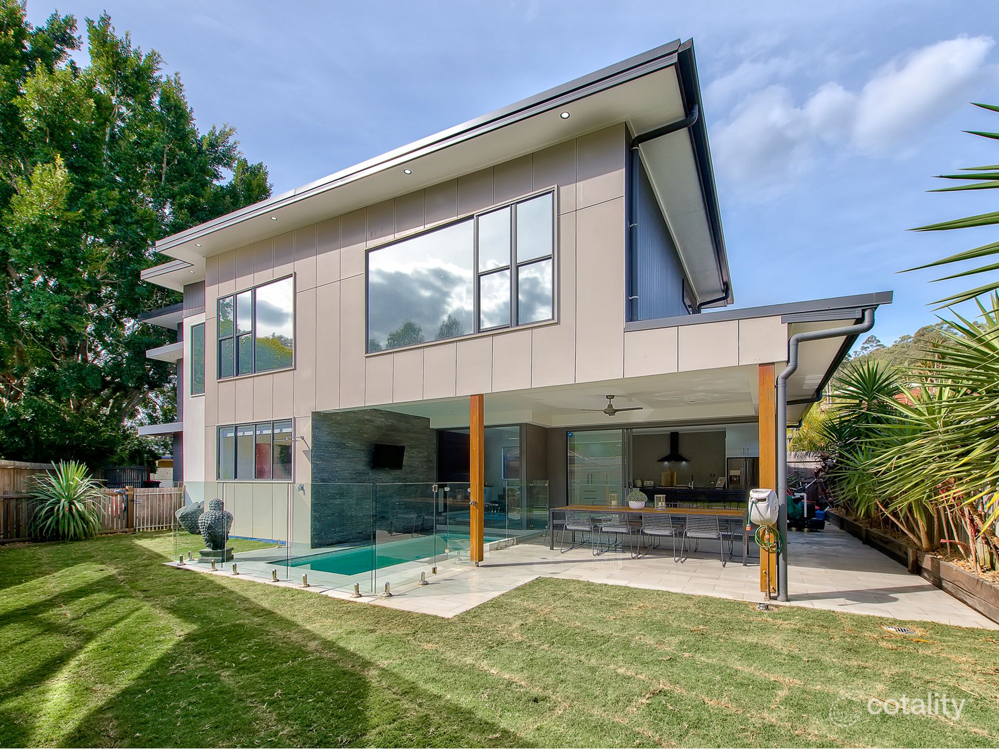 10 Parkside Cres, The Gap, QLD 4061