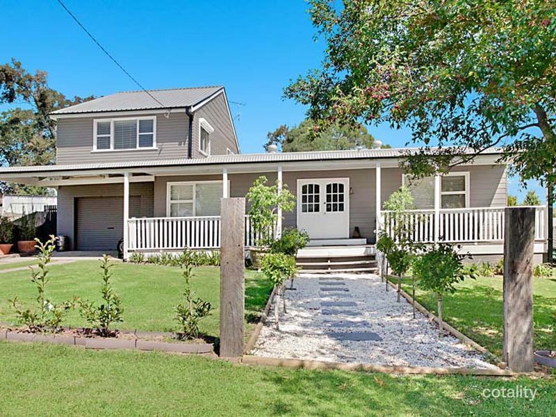 22 Burragorang St, The Oaks, NSW 2570