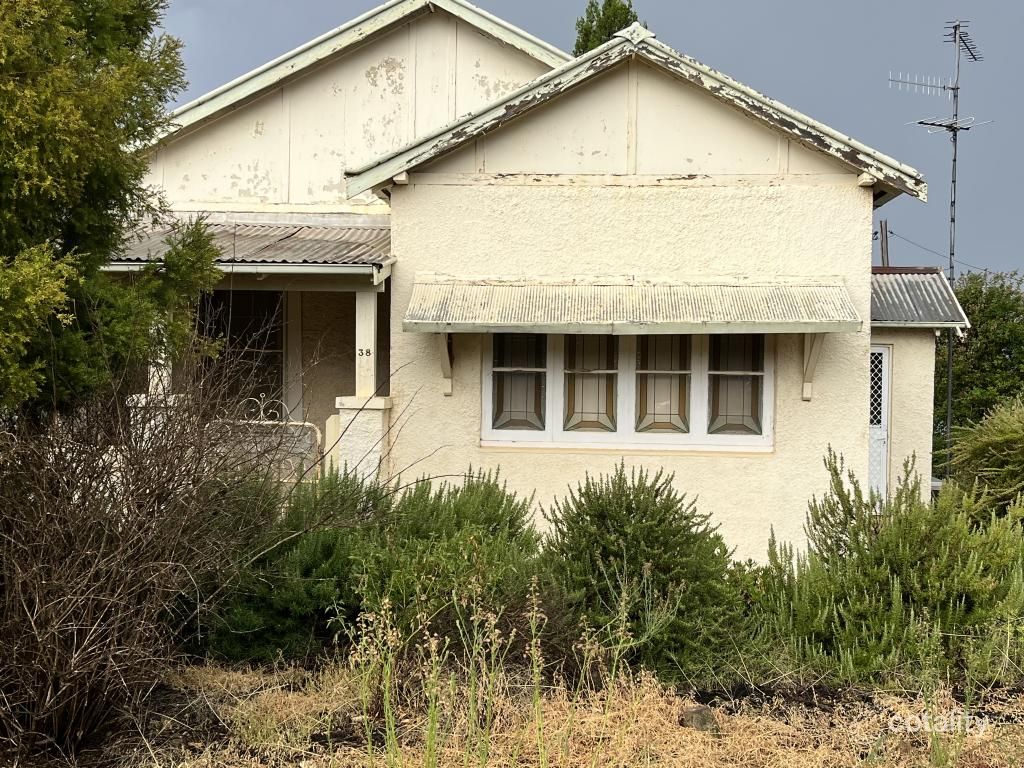 38 Waratah St, Leeton, NSW 2705