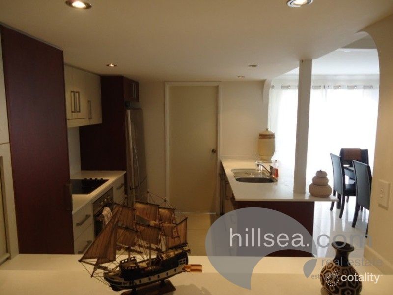 32/81 Olsen Ave, Labrador, QLD 4215