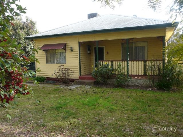78 Hennessy St, Tocumwal, NSW 2714