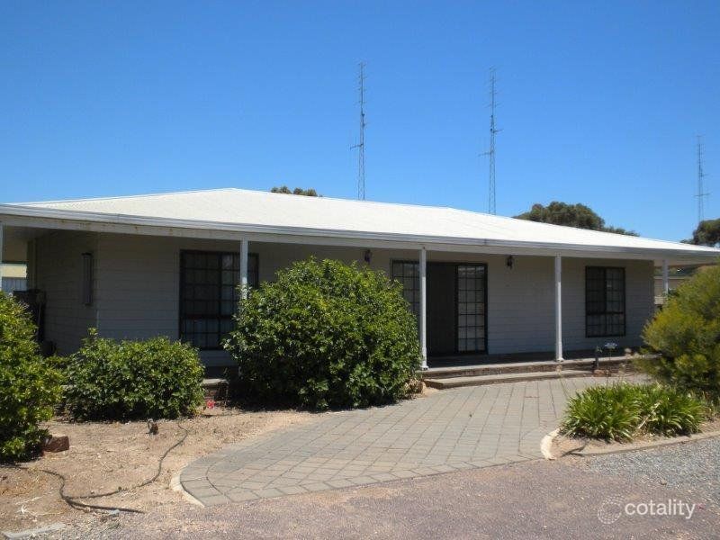 15 Symons St, Moonta Bay, SA 5558