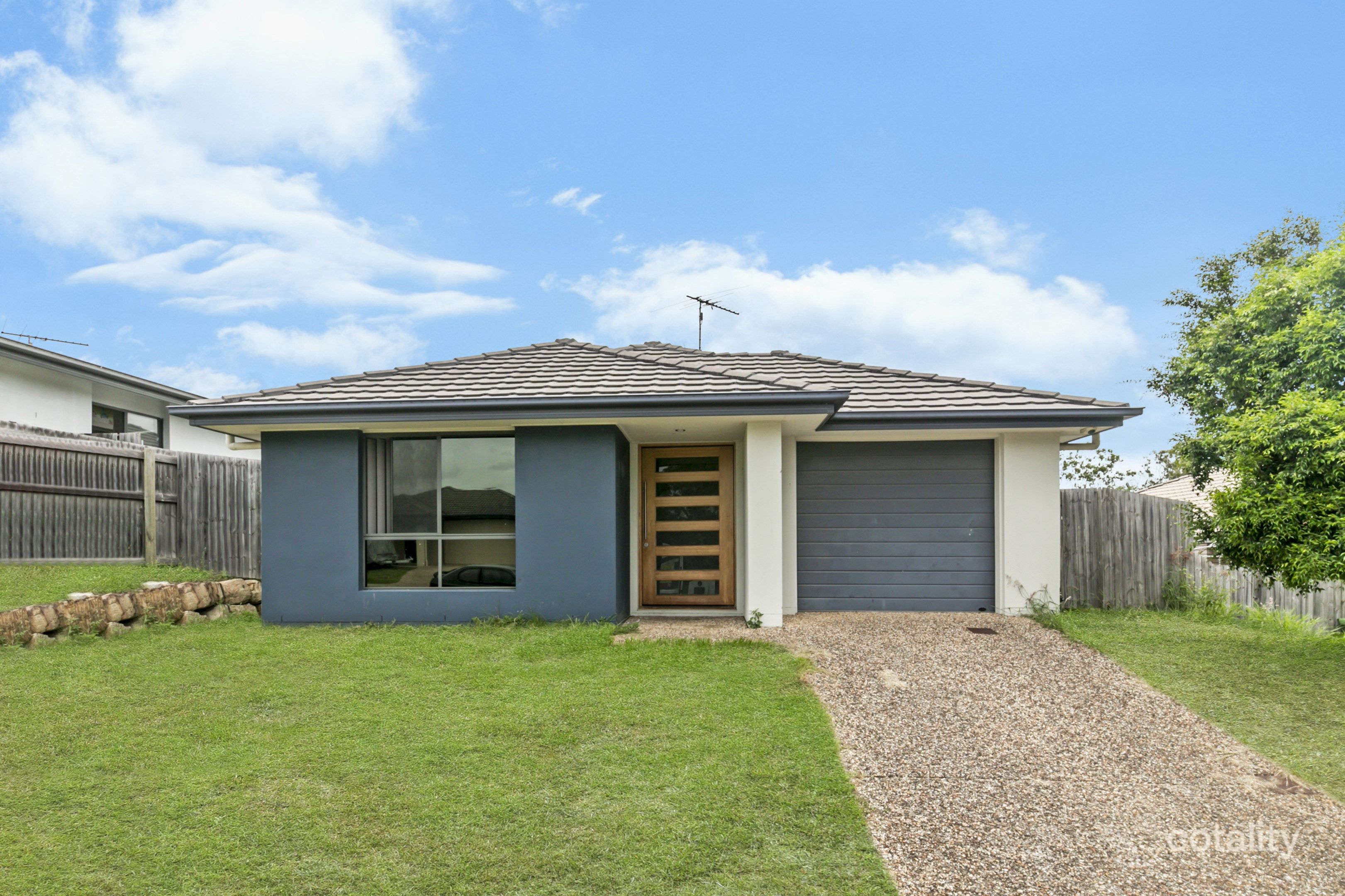 14 Saltram Ave, Holmview, QLD 4207