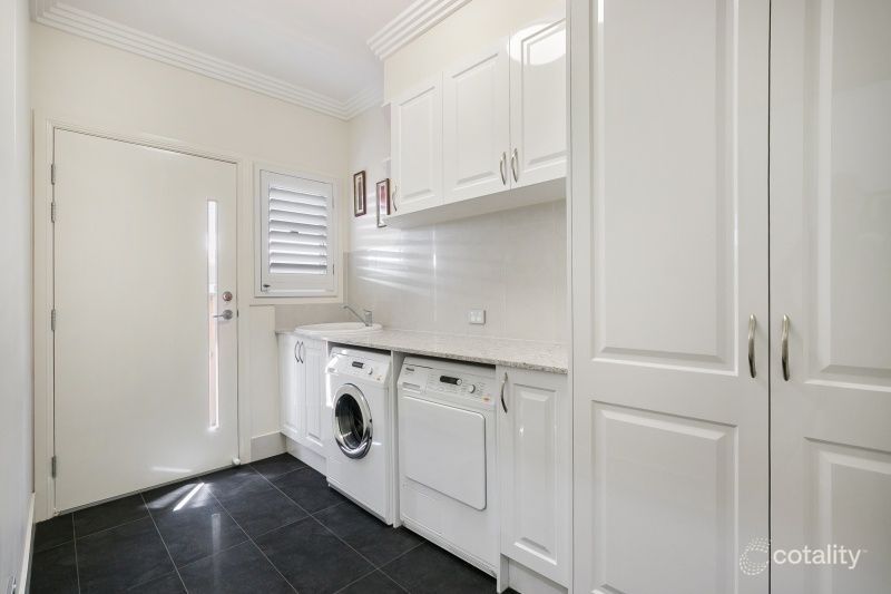 6 Woodberry Ave, Sherwood, QLD 4075