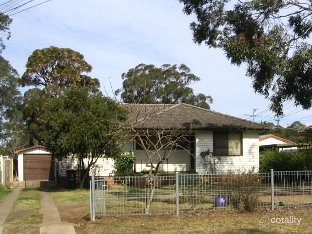 22 Lingayen Ave, Lethbridge Park, NSW 2770