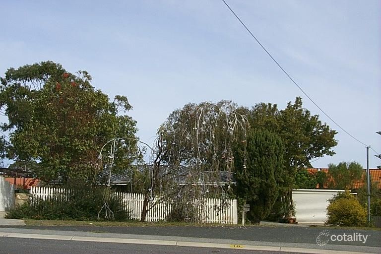 10 Malabar Cres, Craigie, WA 6025