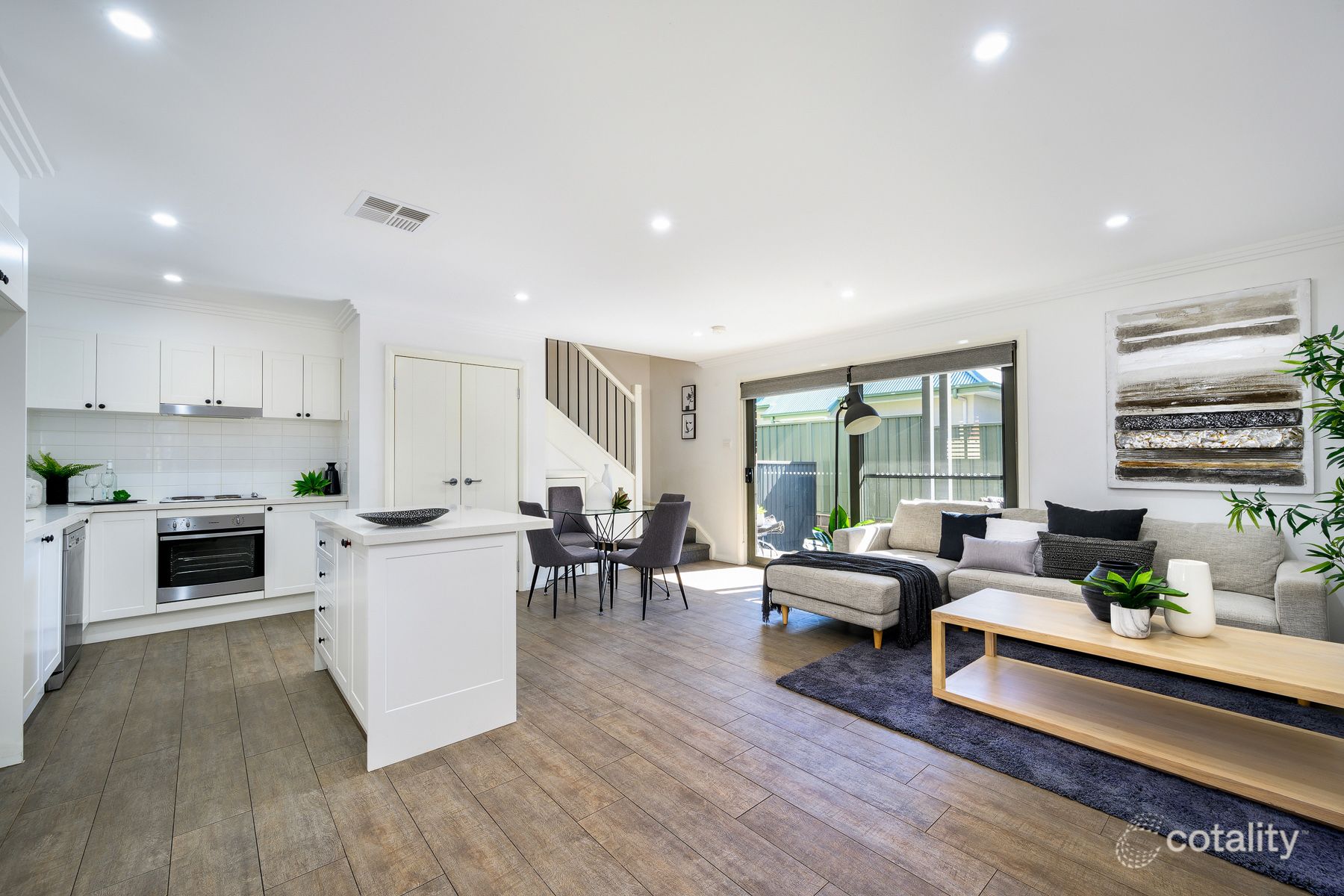 2/67 Barry St, Cambridge Park, NSW 2747