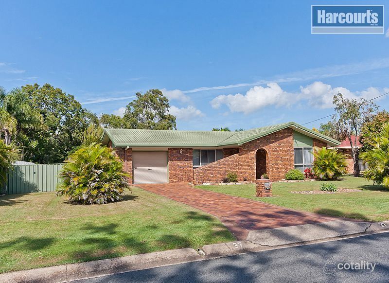 37 Frangipanni Ave, Kawungan, QLD 4655