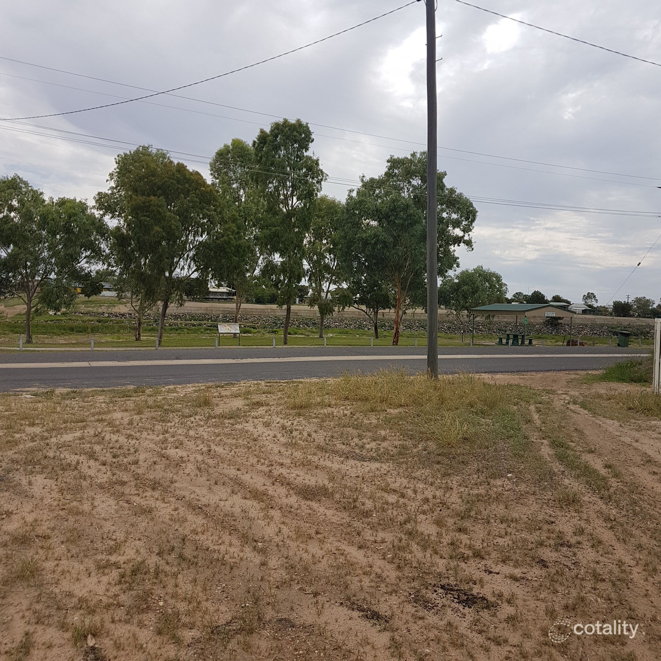 2 Little Ave, Hughenden, QLD 4821
