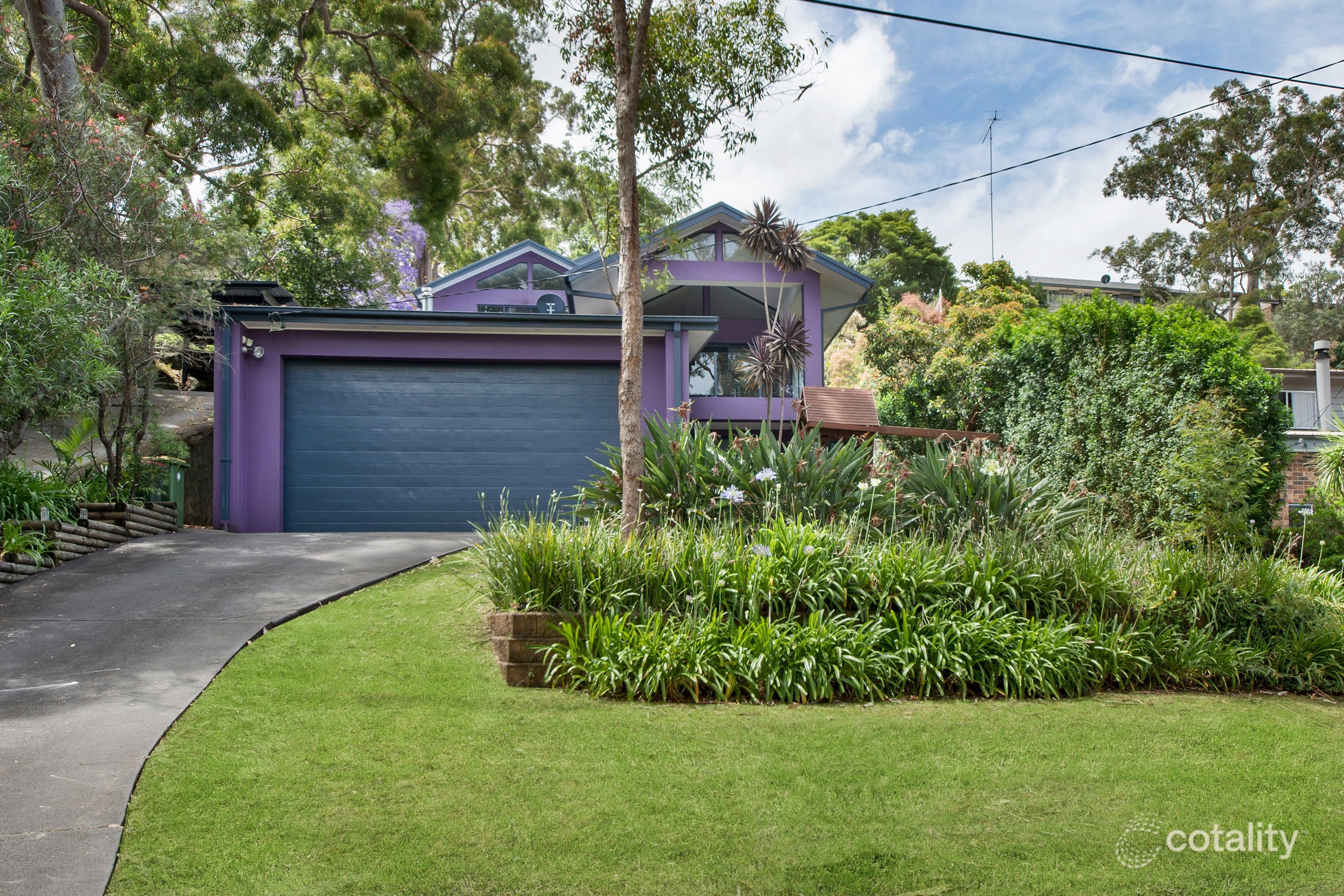 11 Serpentine Rd, Gymea, NSW 2227