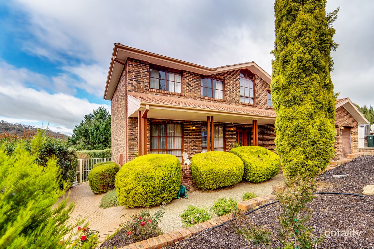 48 Nicklin Cres, Fadden, ACT 2904