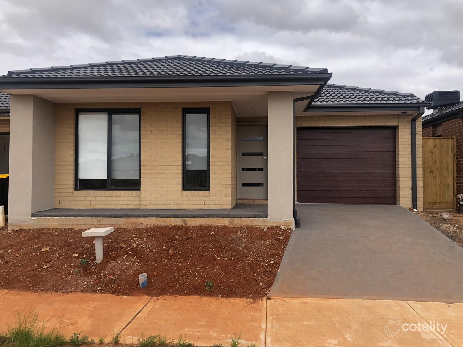 14 Morningside Dr, Thornhill Park, VIC 3335