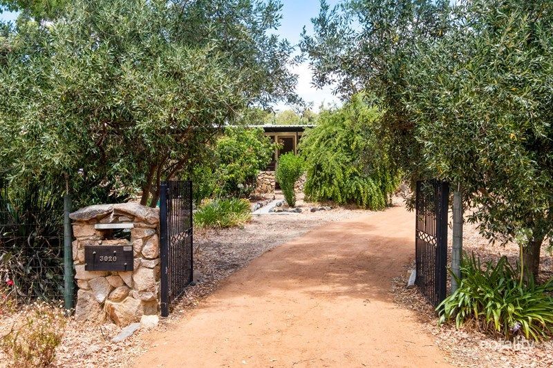 3020 Strettle Rd, Mahogany Creek, WA 6072