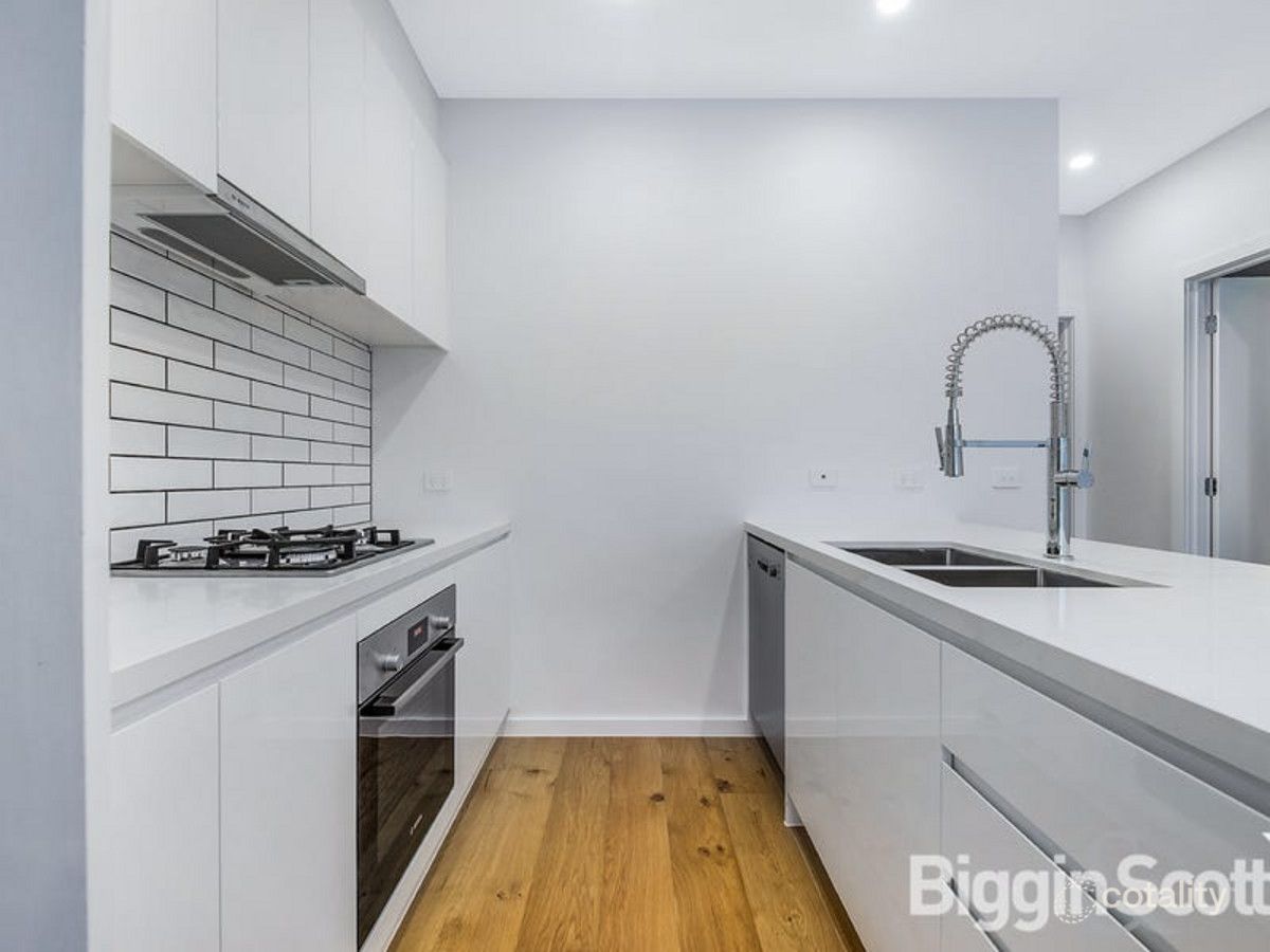 32 Hardy Loop, Keysborough, VIC 3173