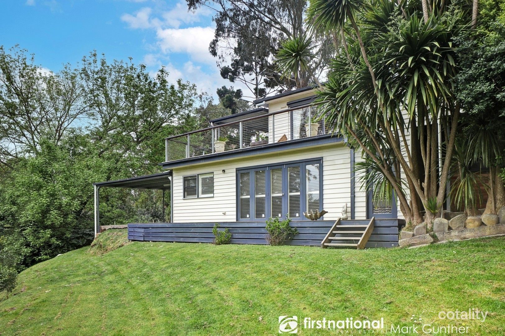 12 Hillcrest Gr, Healesville, VIC 3777