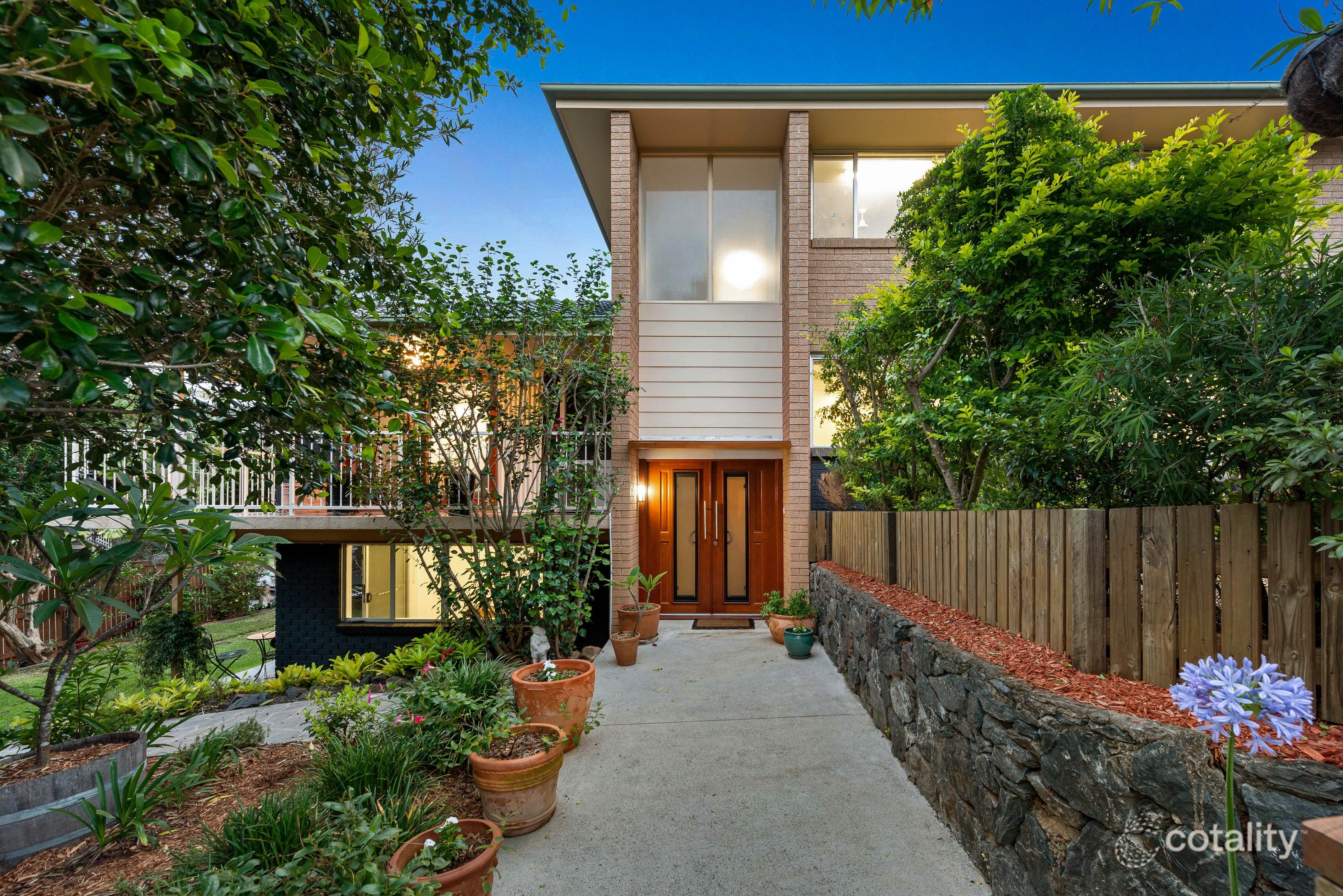 26 Madeira St, The Gap, QLD 4061