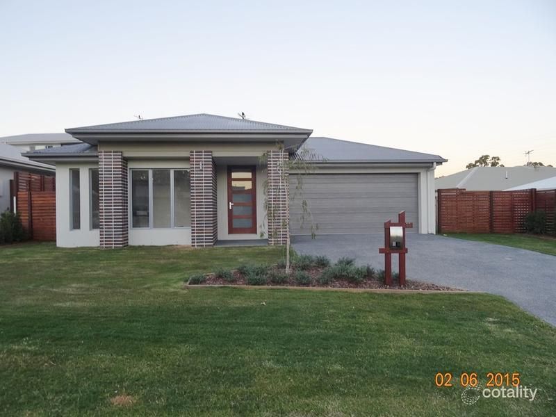 11 Mapleton Cres, Capalaba, QLD 4157