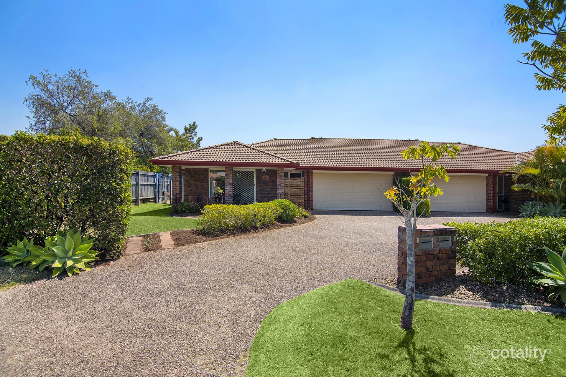 1/3 Souzys Ct, Labrador, QLD 4215