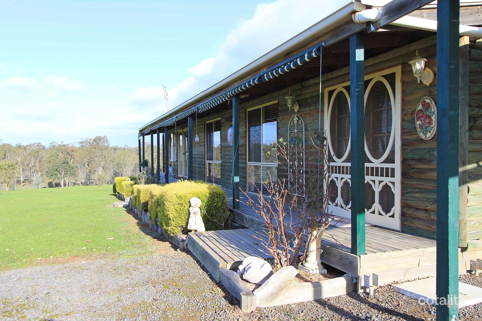 58 Field Rd, Heathcote, VIC 3523
