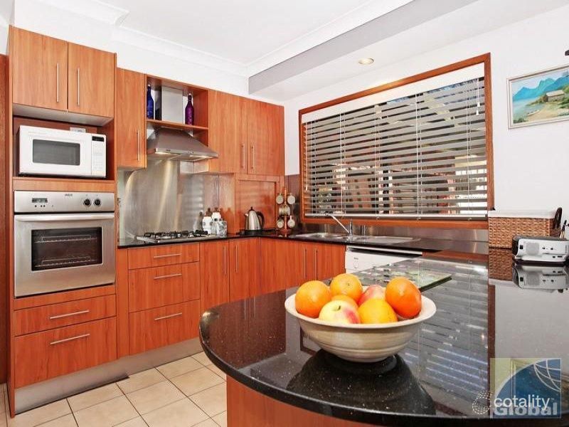 10 Lindeman Cl, Eleebana, NSW 2282