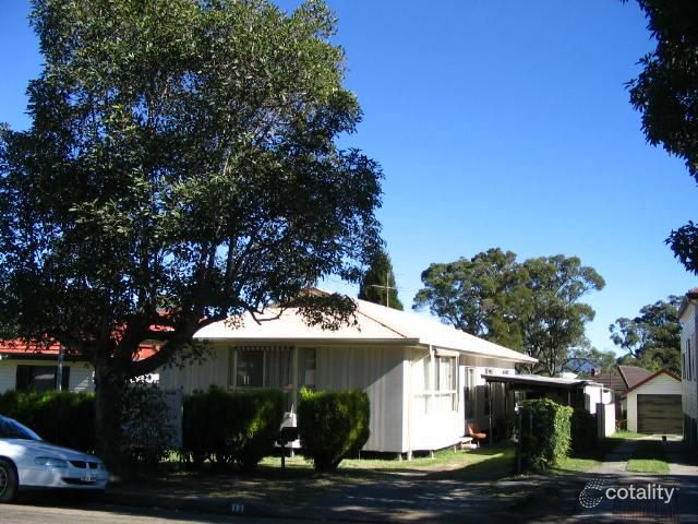 13 Poyner Ave, Glendale, NSW 2285
