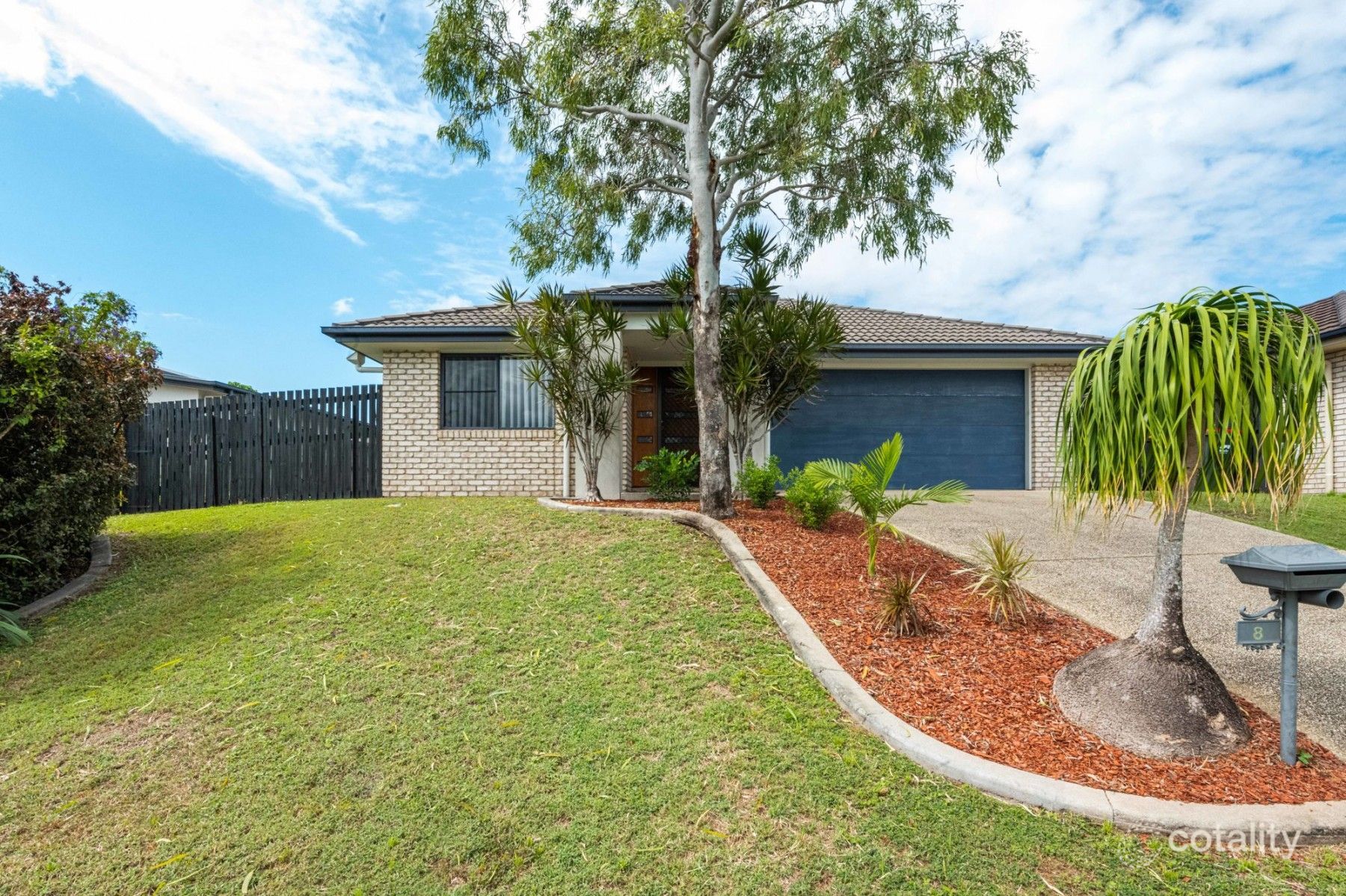 8 Crestview Cres, Bucasia, QLD 4750