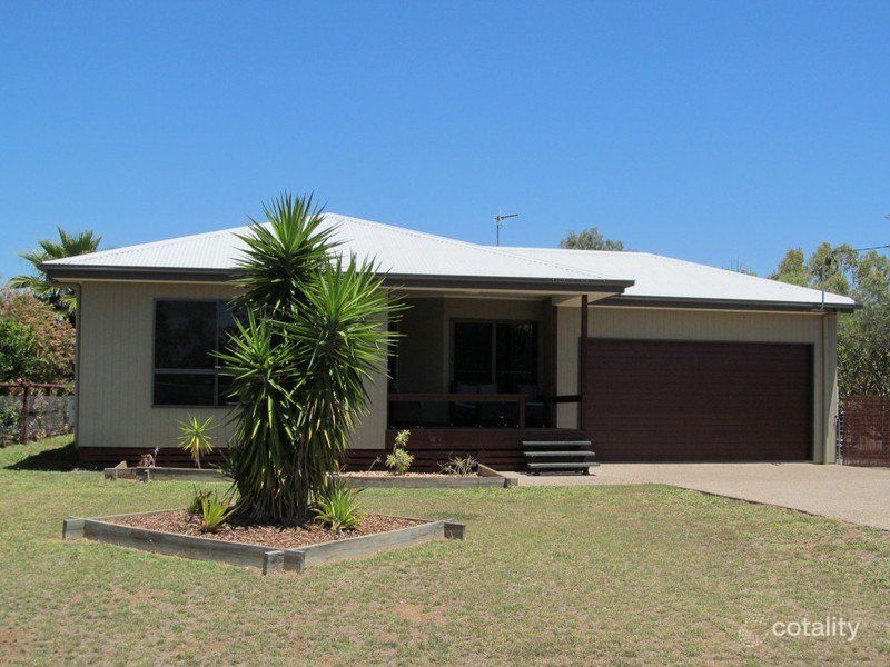 30 Bailey St, Capella, QLD 4723