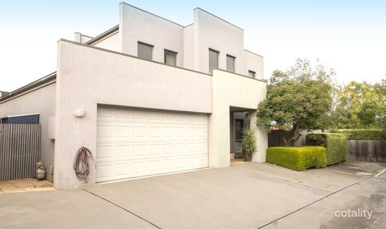 2/15 Ironbark Cct, Jerrabomberra, NSW 2619