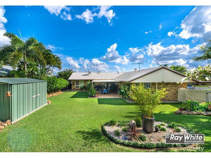 4 Sandalwood St, Norman Gardens, QLD 4701