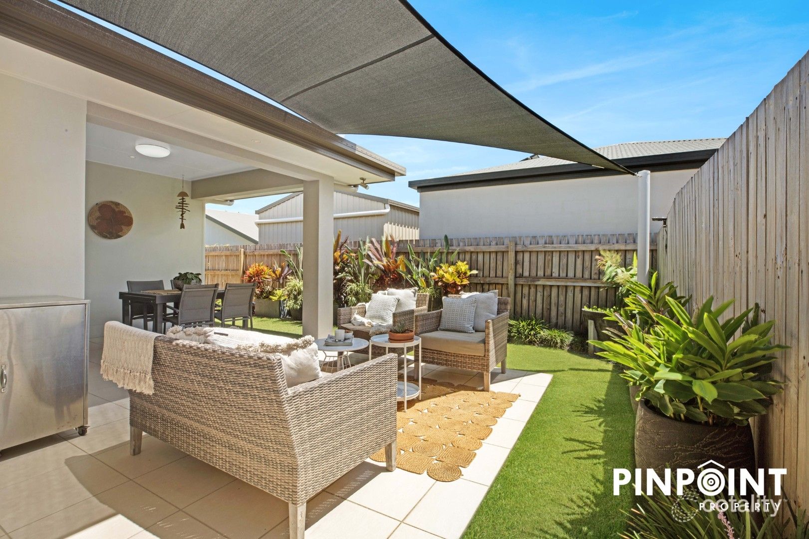 1/5 Mussett Ct, Glenella, QLD 4740