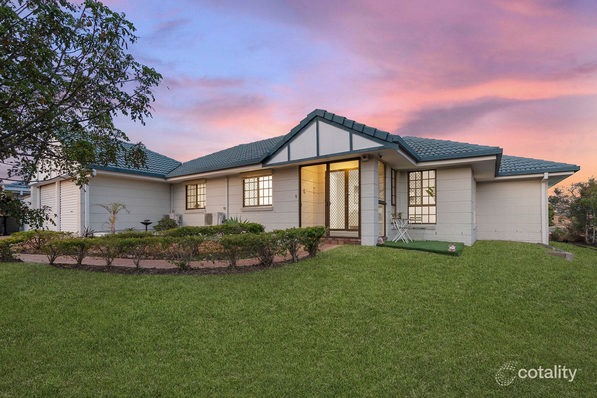 2 Adrian Pl, Wishart, QLD 4122