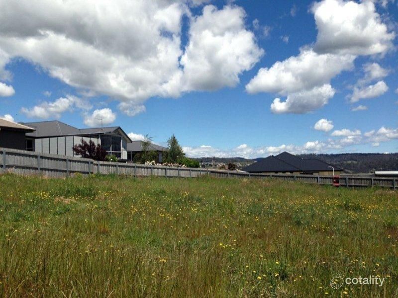 3 Penicola Pl, Newnham, TAS 7248