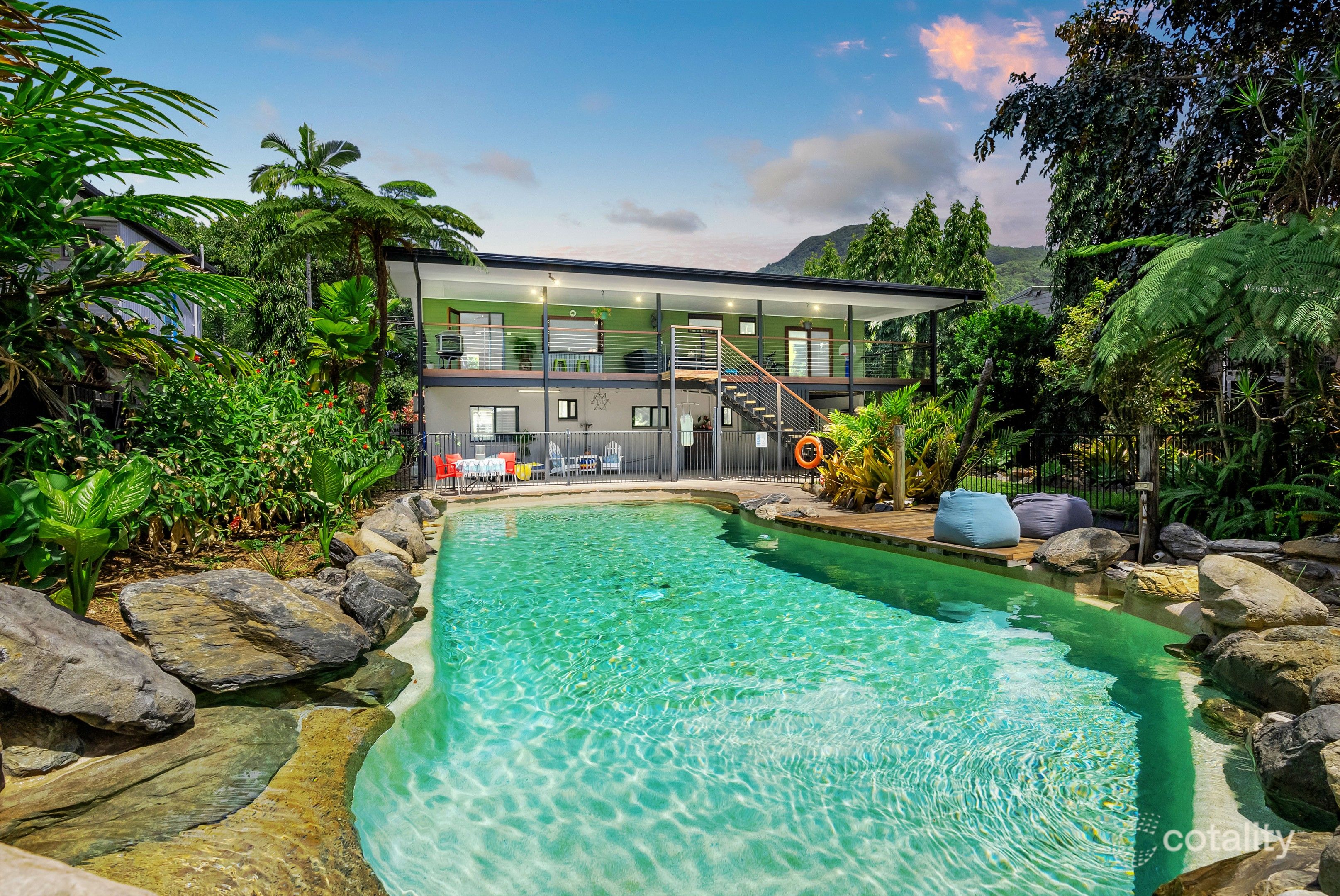 18 Romney St, Kamerunga, QLD 4870