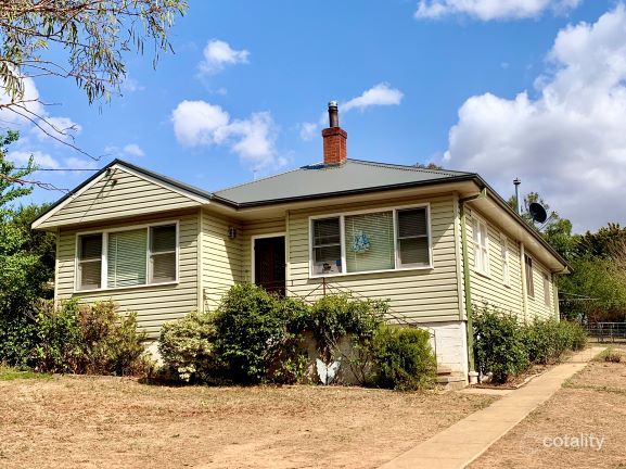 15 Chusan St, Bombala, NSW 2632