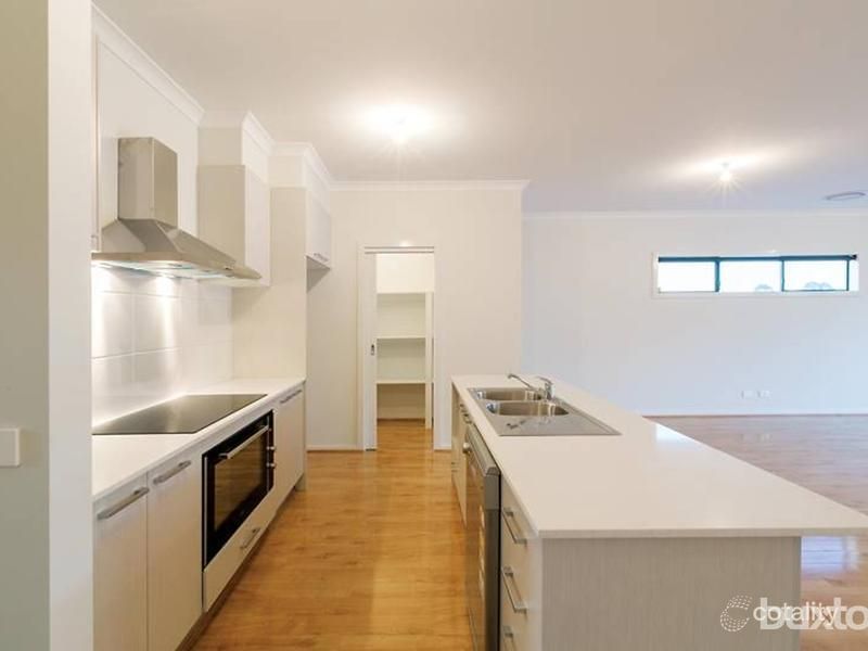 22 Lucia Cres, Mount Clear, VIC 3350